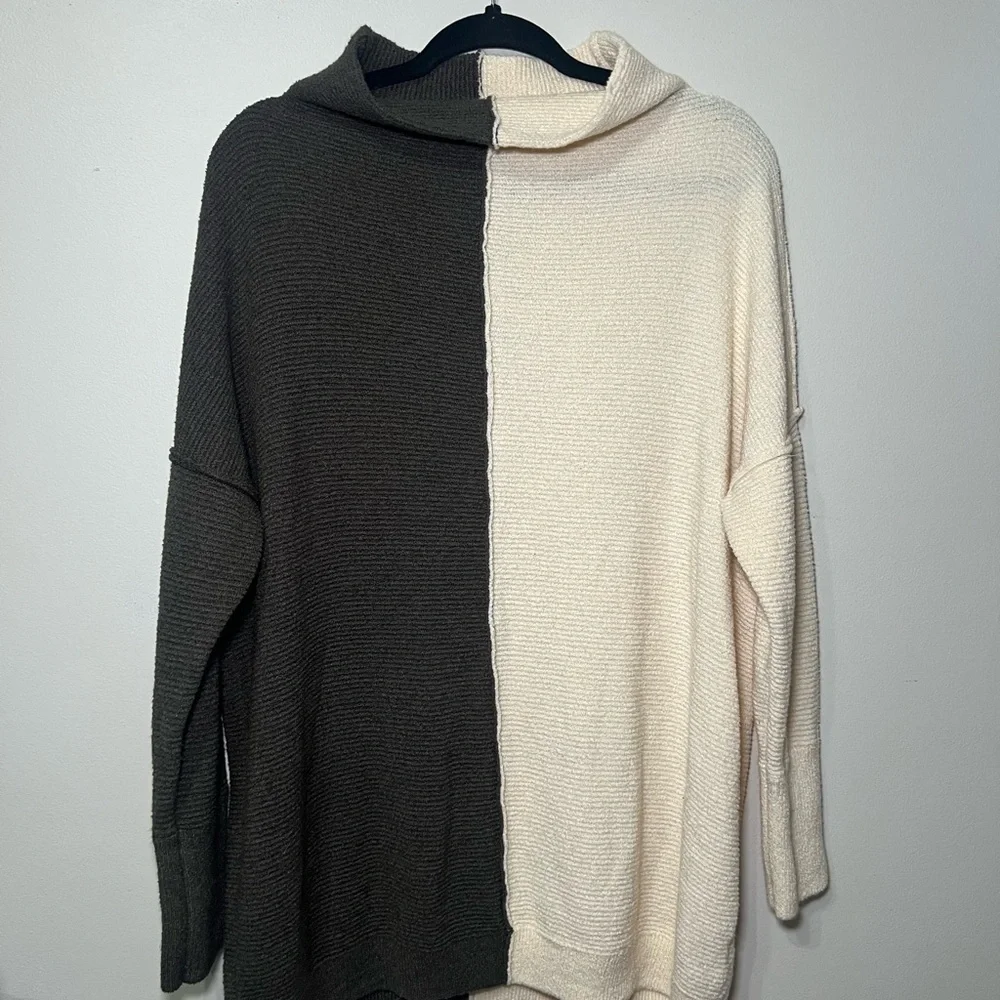 Two-Tone Black and Cream Women's Sweater - Picture 1 of 4